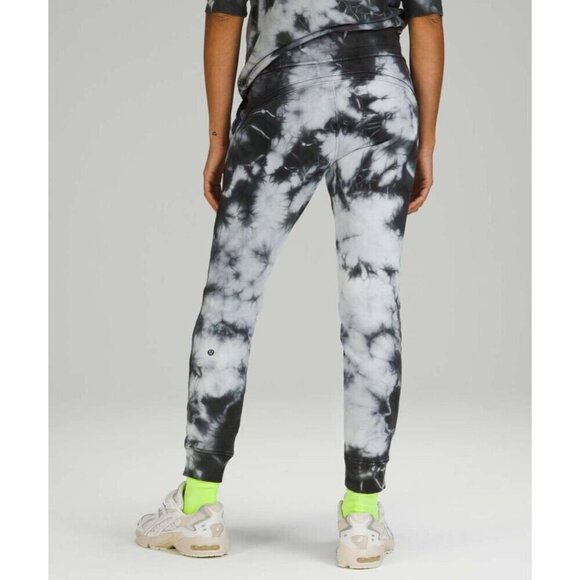 Lululemon Warm Down Jogger *Earth Dye Size 4 Stone - Picture 10 of 12